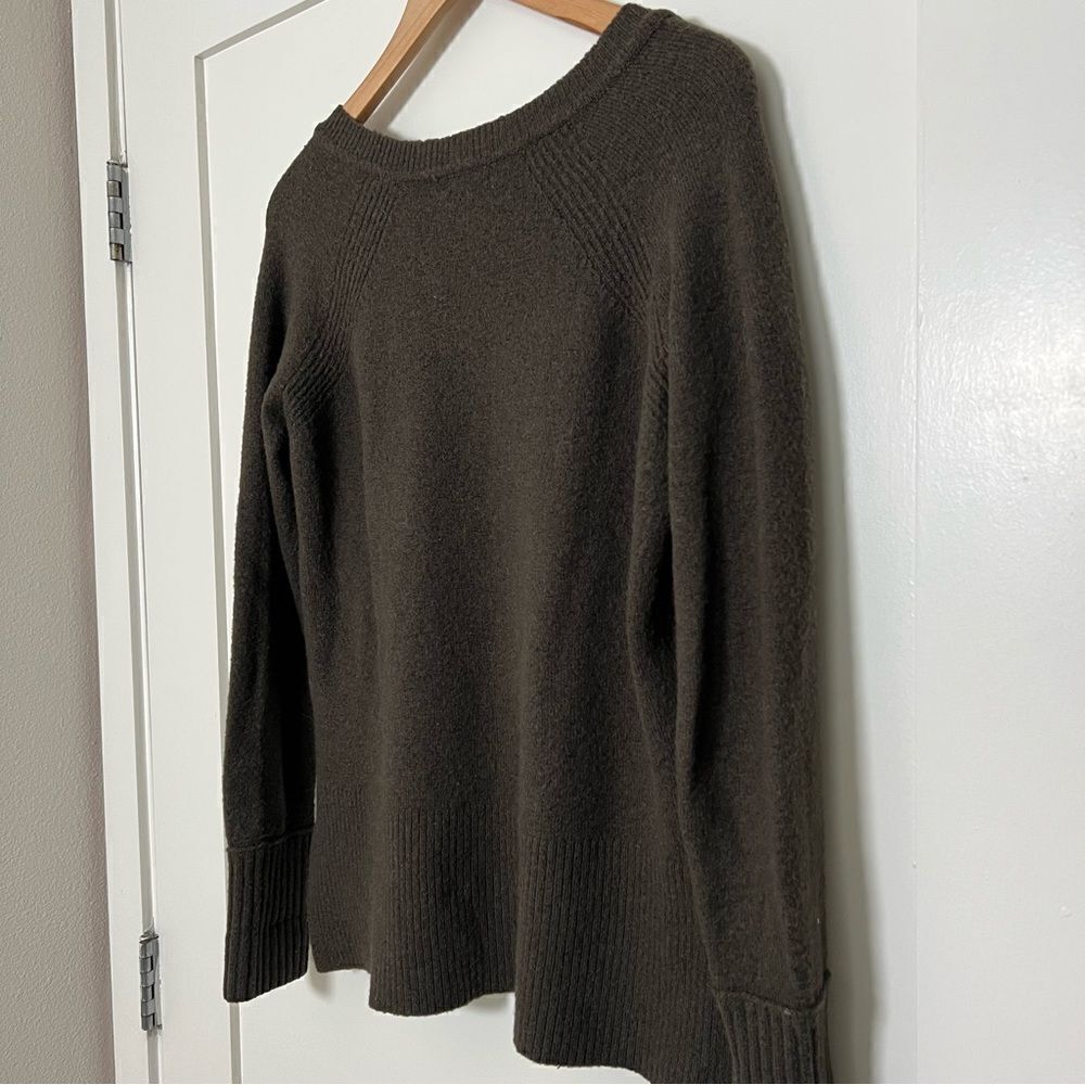 J Crew Sweater Womens XS Green Tight Knit V Neck Split Hem Merino Wool Alpaca - Picture 8 of 14